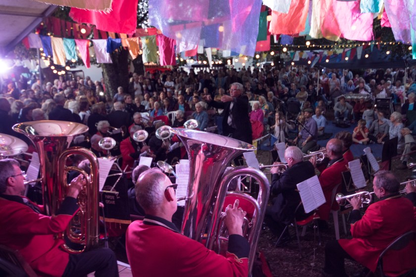 SING ALONG THE RIVER-39